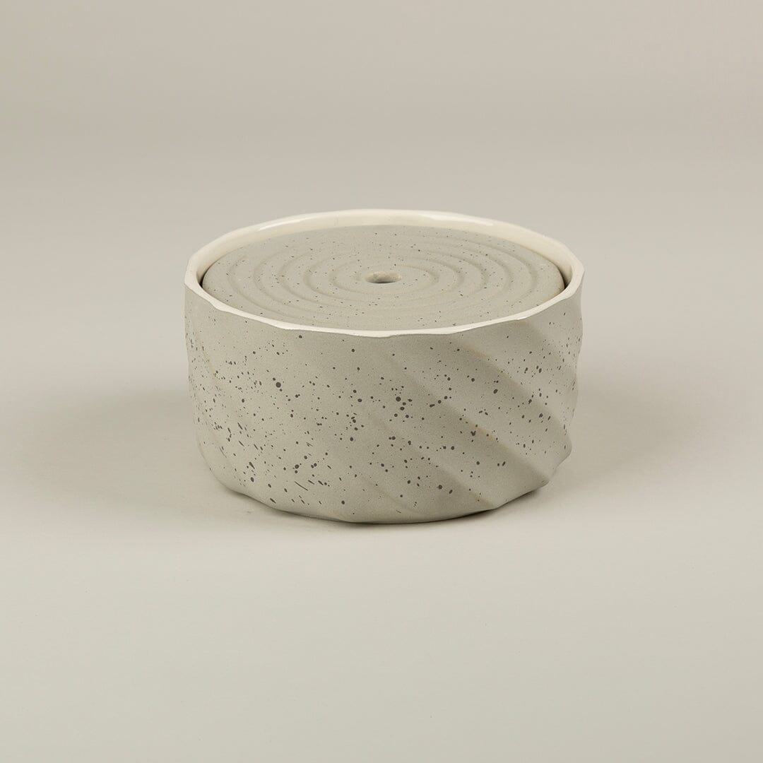 Zen Cat Water Fountain 20cm - Grey Pet Bowls, Feeders & Waterers Scruffs®
