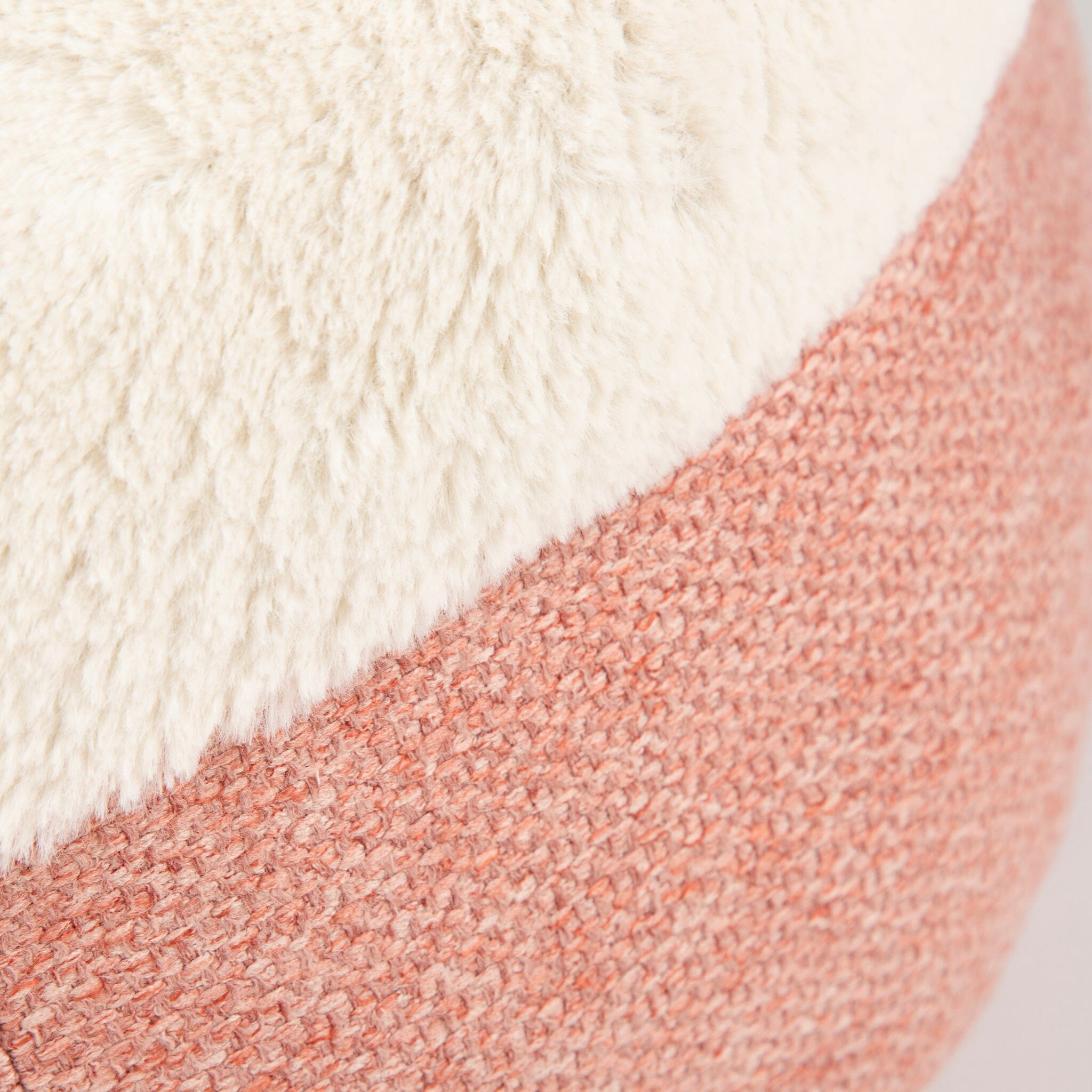 Seattle Sanctuary Deep Round Cat Bed - Coral Pink Cat Bed Scruffs®