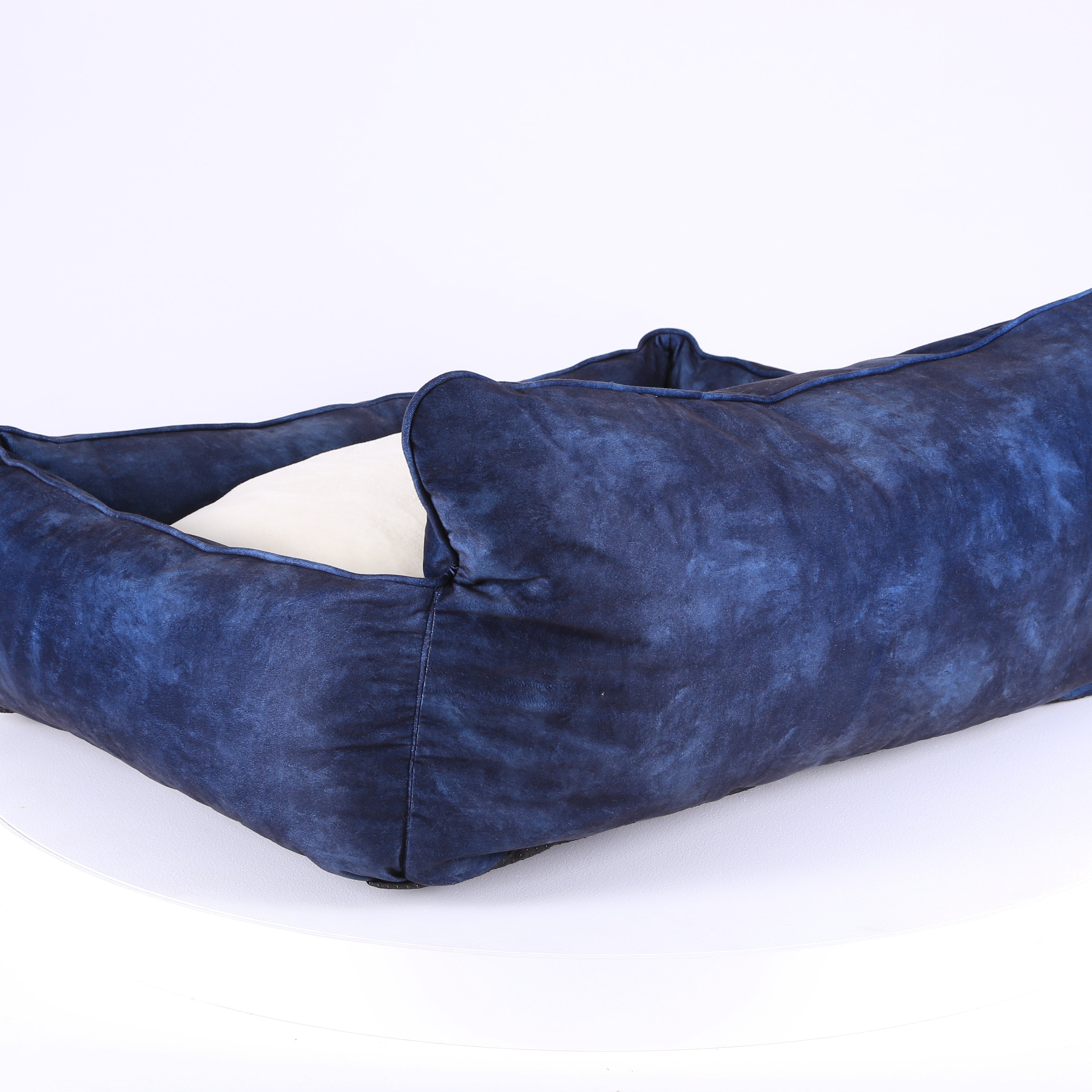 Kensington Box Bed - Navy Dog Bed Scruffs®