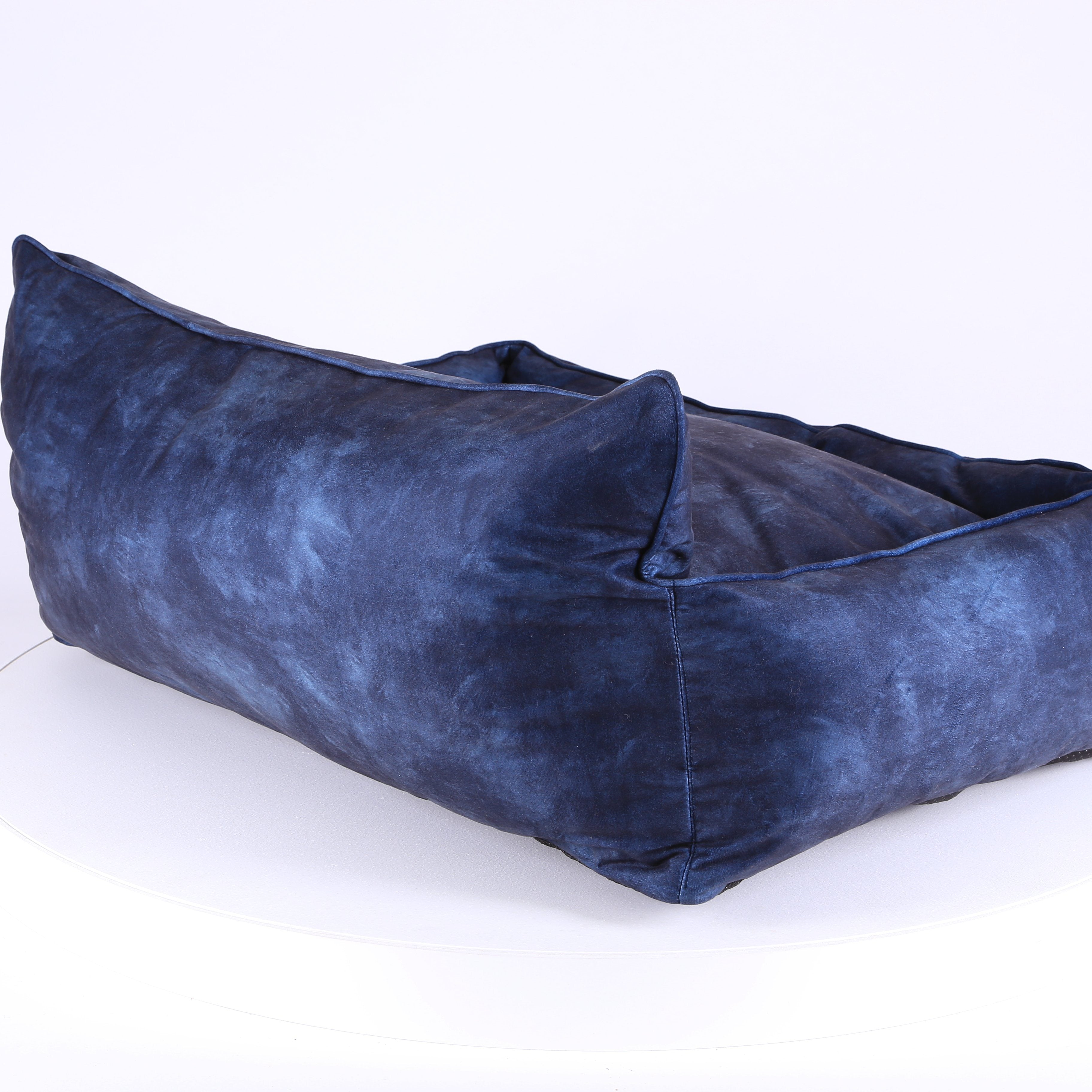 Kensington Box Bed - Navy Dog Bed Scruffs®